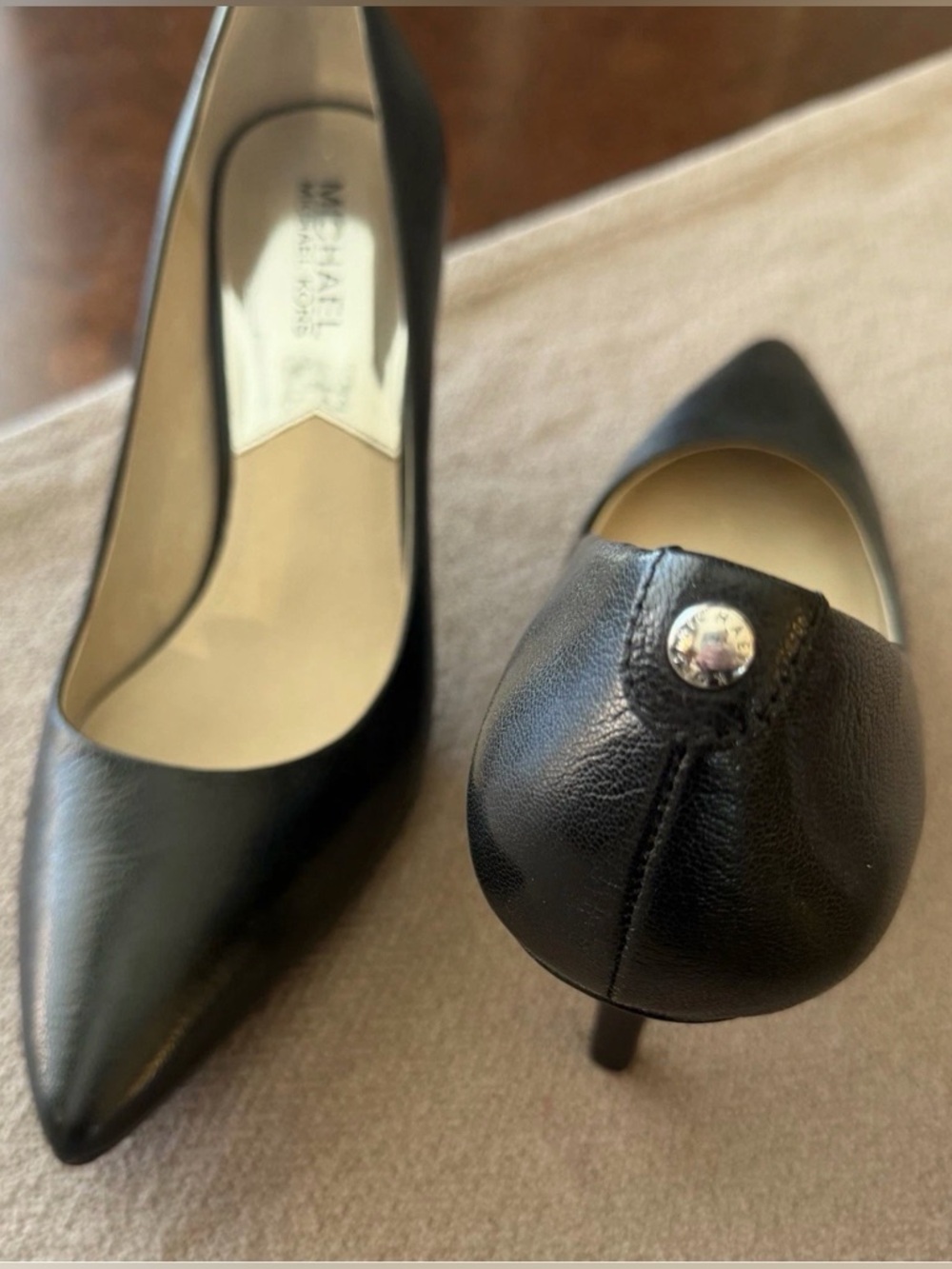 Micheal Kors Black Dorothy Heels 
Size 8M NWOT - Picture 3 of 12